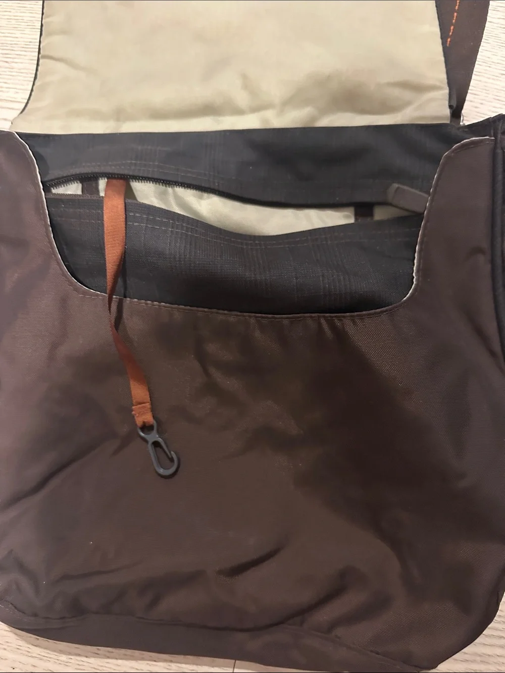 The North Face Brown/Black Nylon Messenger Shoulder Bag – Y2K/Vintage